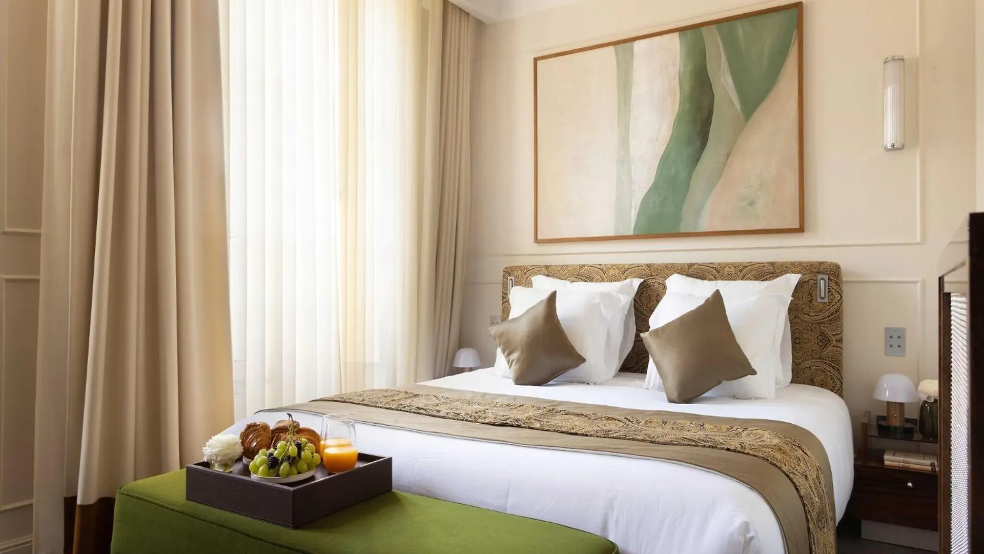 Palais Bourbon Hotel - Room 14 - 2P - Invalides contacts
